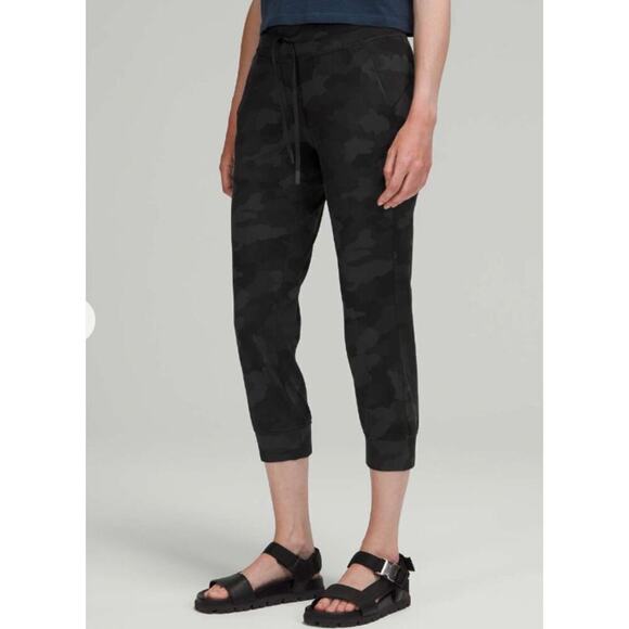 Lululemon Ready to Rulu Jogger Crop Heritage 365 Camo Deep Coal Multi - Picture 3 of 8
